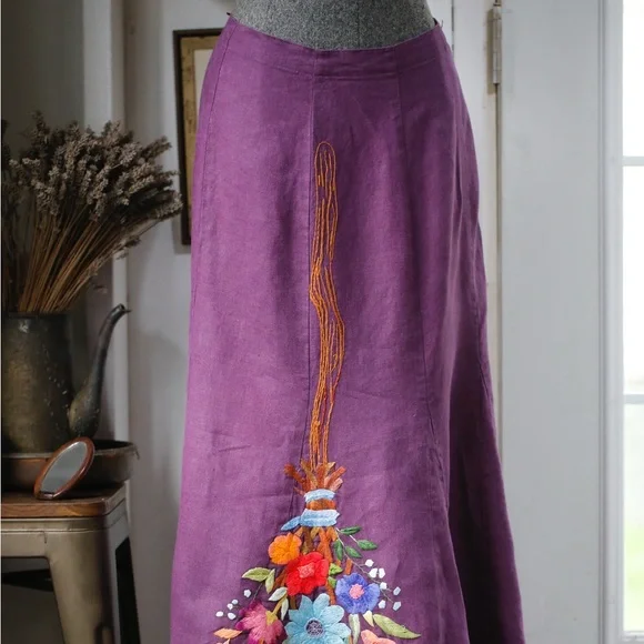 Purple Skirt with Colorful Floral Embroidery Broom - Picture 5 of 5